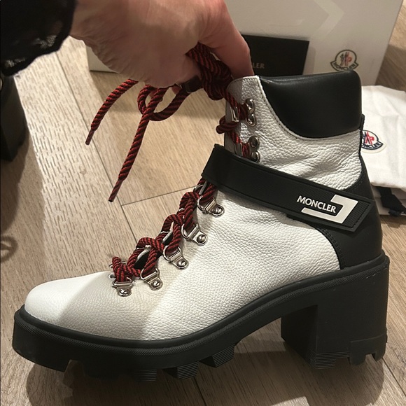 VG Moncler Women's Lace-Up Boots in White and Black with Red Accents (sz39.5) - Picture 6 of 12